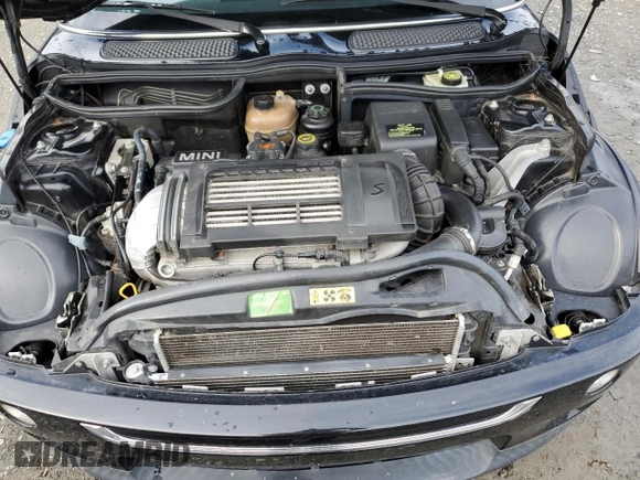 2003 MINI Hardtop S with VIN WMWRE33433TD70970, listed as a Copart auction lot 46120835 with 80,118 mi miles and Salvage Title. Bid and sale history available at DreamBid. Image 11.