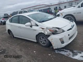 2010 Toyota Prius II z VIN JTDKN3DU3A0029244, wystawiony jako IAAI lot #41733823 z przebiegiem 176 222 mil mil oraz . Historia ofert i sprzedaży dostępna na DreamBid. Obrazek 1.