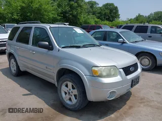 2007 Ford Escape Hybrid с VIN 1FMCU49H17KA50529, выставлен на аукционе IAAI как лот 42377390 с пробегом 218 762 миль миль и . История ставок и продаж доступна на DreamBid. Изображение 1.