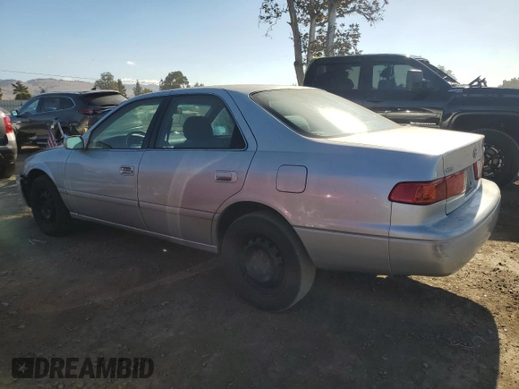 2001 Toyota Camry CE with VIN 4T1BG22K01U059585, listed as a Copart auction lot 89218725 with 253,747 mi miles and Clean Title. Bid and sale history available at carsss.com. Image 2.