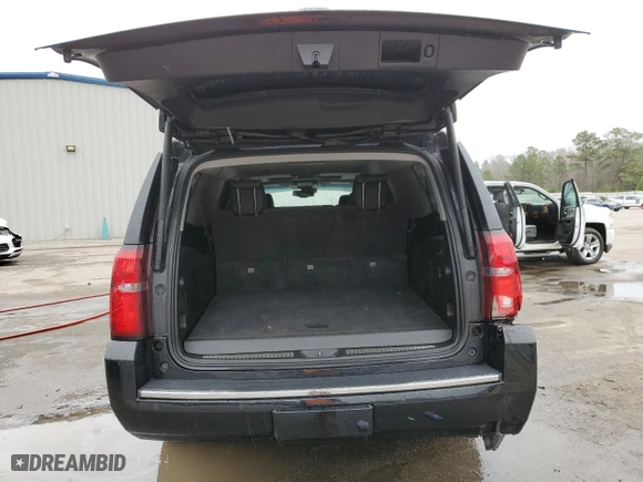 2018 Chevrolet Suburban Premier with VIN 1GNSCJKC0JR226427, listed as a Copart auction lot 45642655 with 118,421 mi miles and Salvage Title. Bid and sale history available at carsss.com. Image 6.