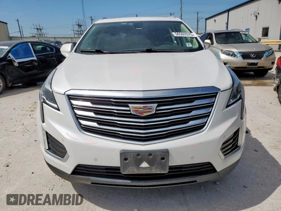 2018 Cadillac XT5 Premium Luxury AWD z VIN 1GYKNFRS7JZ239389, wystawiony jako Copart lot #56503575 z przebiegiem 137 222 mil mil oraz Szkoda całkowita • Salvage title. Historia ofert i sprzedaży dostępna na DreamBid. Obrazek 5.