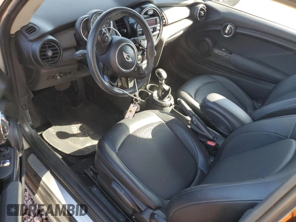 2015 MINI Hardtop with VIN WMWXM5C58FT937139, listed as a Copart auction lot 50936225 with 44,826 mi miles and Salvage Title. Bid and sale history available at DreamBid. Image 8.