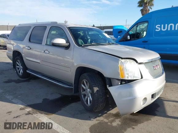 2007 GMC Yukon XL z VIN 1GKFK668X7J319869, wystawiony jako IAAI lot #41681597 z przebiegiem 154 318 mil mil oraz . Historia ofert i sprzedaży dostępna na DreamBid. Obrazek 1.