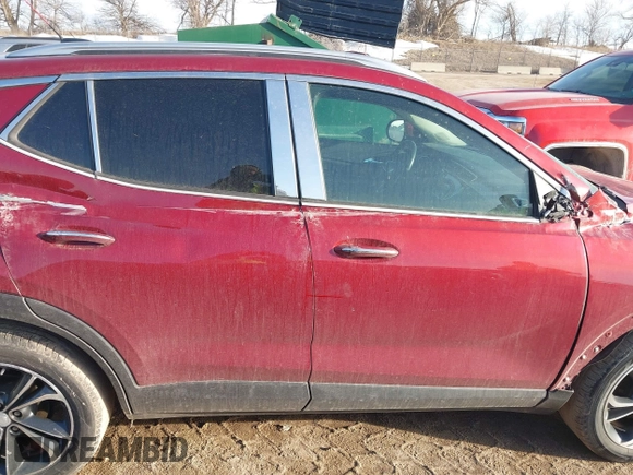 2020 Buick Encore GX Select z VIN KL4MMDSL2LB100723, wystawiony jako IAAI lot #41751738 z przebiegiem 56 433 mil mil oraz . Historia ofert i sprzedaży dostępna na DreamBid. Obrazek 13.