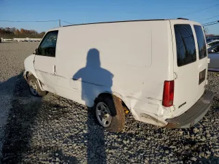 2005 GMC Safari Cargo with VIN 1GTDM19X65B509260, listed as a Copart auction lot 78824514 with 107,939 mi miles and Salvage Title. Bid and sale history available at carsss.com. Image 2.