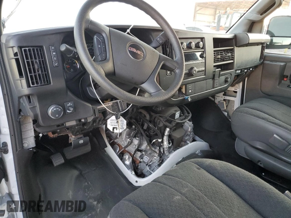 2024 GMC Savana Cargo Van with VIN 1GTW7AFP8R1180867, listed as a Copart auction lot 45705185 with 5,531 mi miles and Clean Title. Bid and sale history available at carsss.com. Image 8.