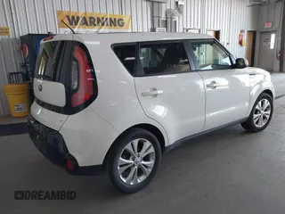 2016 Kia Soul + z VIN KNDJP3A54G7239595, wystawiony jako IAAI lot #42256059 z przebiegiem 100 054 mil mil oraz . Historia ofert i sprzedaży dostępna na DreamBid. Obrazek 4.