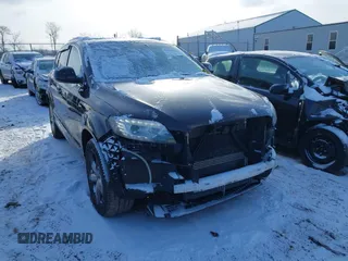 2015 Audi Q7 3.0T S line Prestige with VIN WA1DGAFE1FD017388, listed as a IAAI auction lot 41619900 with 122,420 mi miles. Bid and sale history available at carsss.com. Image 1.