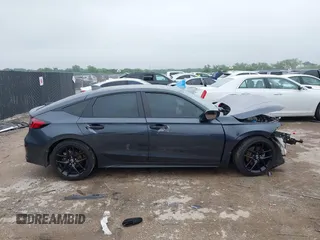2025 Honda Civic Sport z VIN 19XFL2H84SE003646, wystawiony jako IAAI lot #42158531 z przebiegiem Nie podano mil oraz . Historia ofert i sprzedaży dostępna na DreamBid. Obrazek 13.