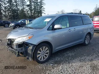 2011 Toyota Sienna XLE with VIN 5TDDK3DC9BS019003, listed as a IAAI auction lot 41359834 with 1 mi miles. Bid and sale history available at carsss.com. Image 2.