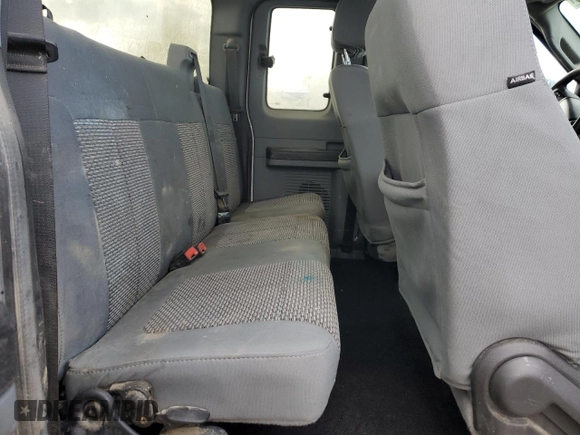 2016 Ford Super Duty F-250 SRW XLT with VIN 1FT7X2B69GEC98732, listed as a Copart auction lot 45170125 with 116,877 mi miles and Salvage Title. Bid and sale history available at carsss.com. Image 10.