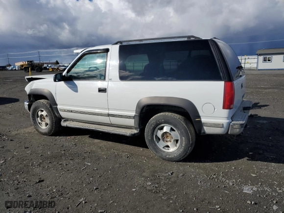 1996 Chevrolet Tahoe with VIN 3GNEK18RXTG149158, listed as a Copart auction lot 48880075 with 157,839 mi miles and Salvage Title. Bid and sale history available at carsss.com. Image 2.