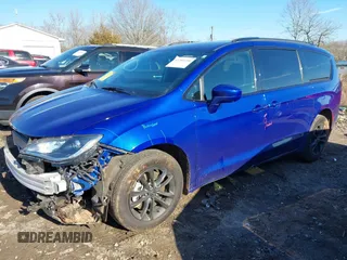 2020 Chrysler Pacifica Launch Edition with VIN 2C4RC3BG1LR123861, listed as a IAAI auction lot 41294790 with 56,007 mi miles and . Bid and sale history available at DreamBid. Image 2.