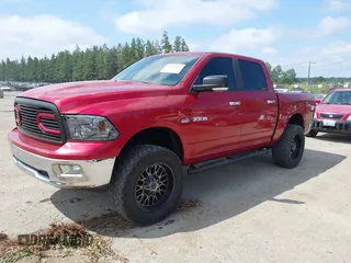 2009 Dodge 1500 Laramie z VIN 1D3HV13T79S708304, wystawiony jako IAAI lot #42445125 z przebiegiem 179 069 mil mil oraz . Historia ofert i sprzedaży dostępna na DreamBid. Obrazek 2.