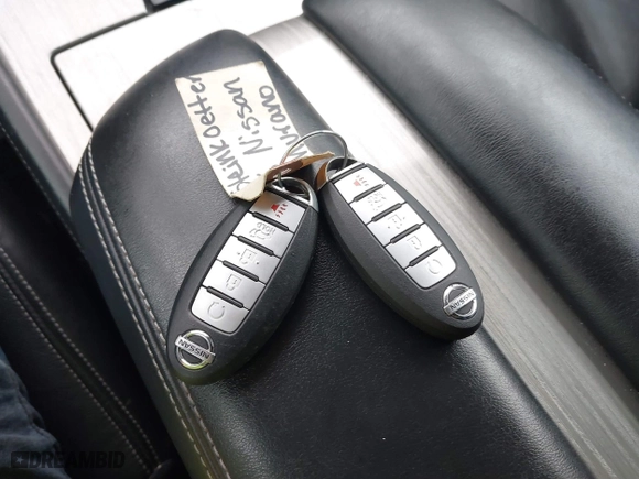 2016 Nissan Murano SL with VIN 5N1AZ2MH9GN164961, listed as a IAAI auction lot 41801749 with 144,198 mi miles. Bid and sale history available at carsss.com. Image 11.
