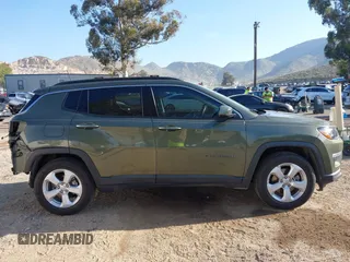 2018 Jeep Compass Latitude with VIN 3C4NJCBB2JT462065, listed as a IAAI auction lot 41985263 with 38,863 mi miles. Bid and sale history available at carsss.com. Image 14.