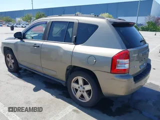 2007 Jeep Compass Sport with VIN 1J8FF47W87D241293, listed as a IAAI auction lot 41963241 with 251,852 mi miles. Bid and sale history available at carsss.com. Image 3.