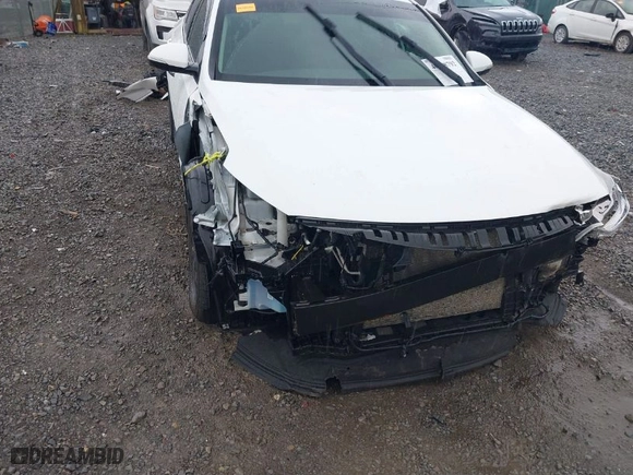 2018 Kia Optima S with VIN 5XXGT4L36JG209780, listed as a IAAI auction lot 40008792 with 97,575 mi miles. Bid and sale history available at carsss.com. Image 6.