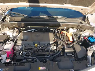 2024 Toyota Venza LE z VIN JTEAAAAH9RJ156729, wystawiony jako IAAI lot #41210034 z przebiegiem 8 132 mil mil oraz . Historia ofert i sprzedaży dostępna na DreamBid. Obrazek 10.