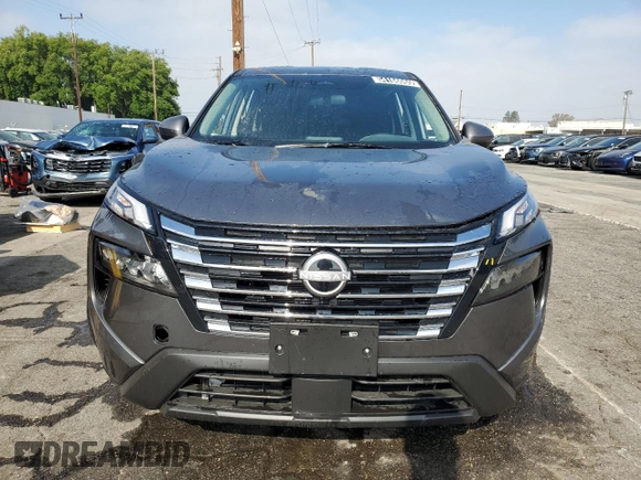 2025 Nissan Rogue SV with VIN 5N1BT3BAXSC810384, listed as a Copart auction lot 54166065 with 4,757 mi miles and Clean Title. Bid and sale history available at DreamBid. Image 5.