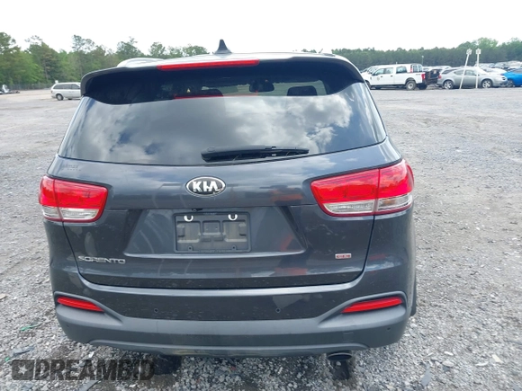 2017 Kia Sorento LX with VIN 5XYPG4A3XHG264438, listed as a IAAI auction lot 42135558 with 112,829 mi miles. Bid and sale history available at carsss.com. Image 16.
