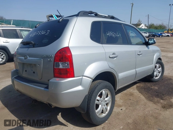 2008 Hyundai Tucson SE with VIN KM8JN72D68U844736, listed as a IAAI auction lot 41823363 with 1 mi miles. Bid and sale history available at carsss.com. Image 4.