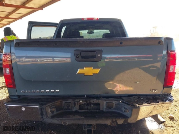 2012 Chevrolet Silverado 1500 LTZ with VIN 3GCPKTE2XCG201490, listed as a IAAI auction lot 41385356 with 192,842 mi miles. Bid and sale history available at carsss.com. Image 16.