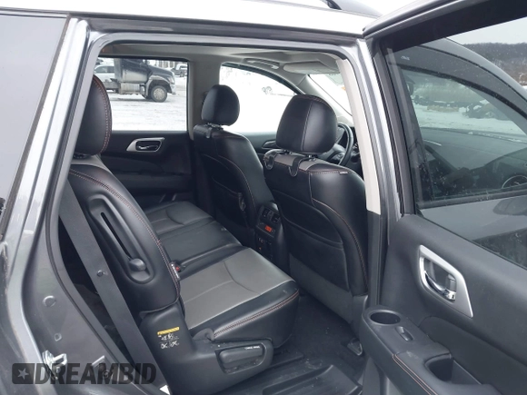 2019 Nissan Pathfinder S z VIN 5N1DR2MM0KC629304, wystawiony jako IAAI lot #41342768 z przebiegiem 48 529 mil mil oraz . Historia ofert i sprzedaży dostępna na DreamBid. Obrazek 8.