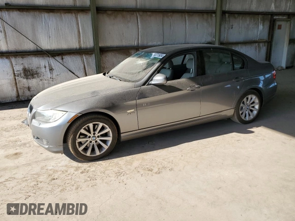 2011 BMW 3 Series 328i xDrive with VIN WBAPK7C59BA818782, listed as a Copart auction lot 68271934 with 152,889 mi miles and Salvage Title. Bid and sale history available at carsss.com. Image 1.