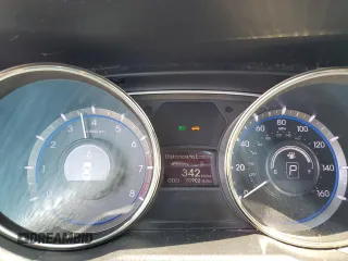 2012 Hyundai Sonata Limited with VIN 5NPEC4AB9CH468806, listed as a Copart auction lot 64427185 with 70,902 mi miles and Salvage title. Bid and sale history available at DreamBid. Image 9.