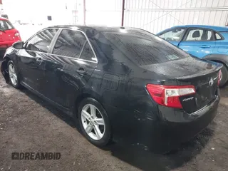 2012 Toyota Camry L with VIN 4T1BF1FK6CU081326, listed as a IAAI auction lot 42016718 with 220,297 mi miles. Bid and sale history available at carsss.com. Image 3.