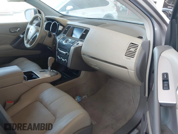 2009 Nissan Murano S z VIN JN8AZ18W19W145720, wystawiony jako IAAI lot #42345965 z przebiegiem 158 243 mil mil oraz . Historia ofert i sprzedaży dostępna na DreamBid. Obrazek 5.