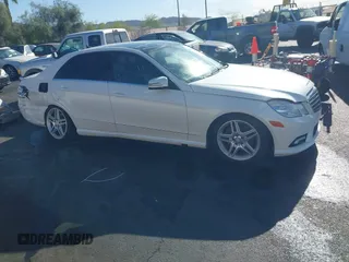 2011 Mercedes-Benz E-Class E 350 Luxury with VIN WDDHF5GB4BA452946, listed as a IAAI auction lot 42090168 with 121,943 mi miles. Bid and sale history available at carsss.com. Image 6.