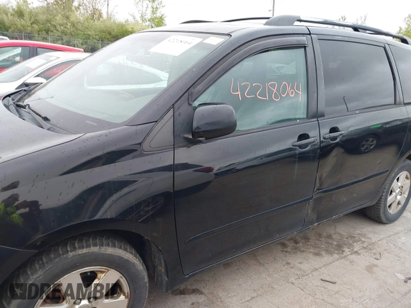 2010 Toyota Sienna XLE with VIN 5TDYK4CC9AS337081, listed as a IAAI auction lot 42218064 with 260,606 mi miles and . Bid and sale history available at carsss.com. Image 14.