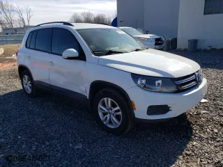 2016 Volkswagen Tiguan R-Line with VIN WVGAV7AX1GW584924, listed as a Copart auction lot 43084595 with 146,070 mi miles and Salvage Title. Bid and sale history available at carsss.com. Image 4.