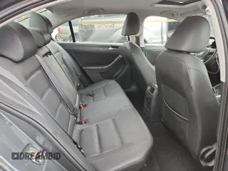 2011 Volkswagen Jetta SE with VIN 3VWDZ7AJ7BM318475, listed as a Copart auction lot 63148335 with 125,266 mi miles and Clean title. Bid and sale history available at DreamBid. Image 10.