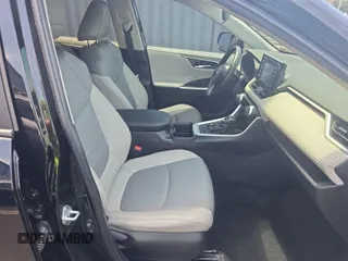 2022 Toyota RAV4 Hybrid XLE Premium z VIN 4T3B6RFVXNU071885, wystawiony jako IAAI lot #42730174 z przebiegiem 53 502 mil mil oraz . Historia ofert i sprzedaży dostępna na DreamBid. Obrazek 11.