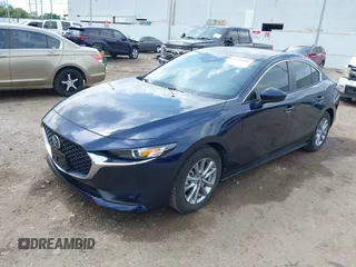 2023 Mazda 3 S z VIN 3MZBPAAM2PM361827, wystawiony jako IAAI lot #42389609 z przebiegiem 17 697 mil mil oraz . Historia ofert i sprzedaży dostępna na DreamBid. Obrazek 17.