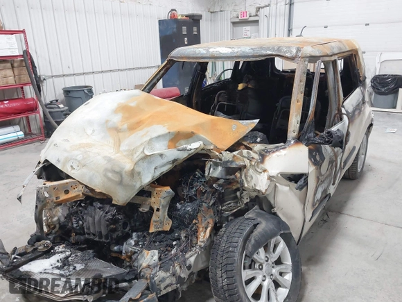 2013 Kia Soul with VIN KNDJT2A51D7525020, listed as a IAAI auction lot 41599276 with 1 mi miles. Bid and sale history available at carsss.com. Image 6.
