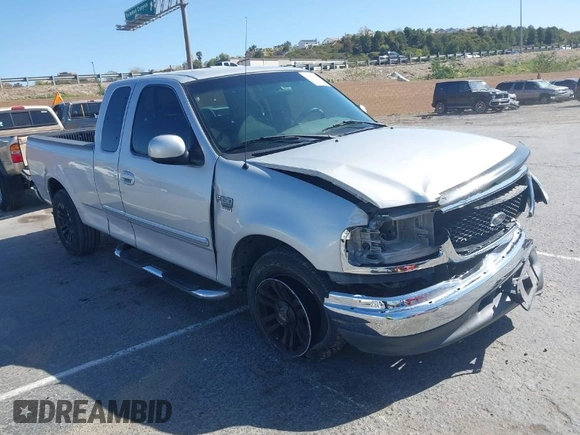1999 Ford F-150 XL with VIN 1FTRX17L3XKB76368, listed as a IAAI auction lot 41959746 with Not Provided miles. Bid and sale history available at carsss.com. Image 1.