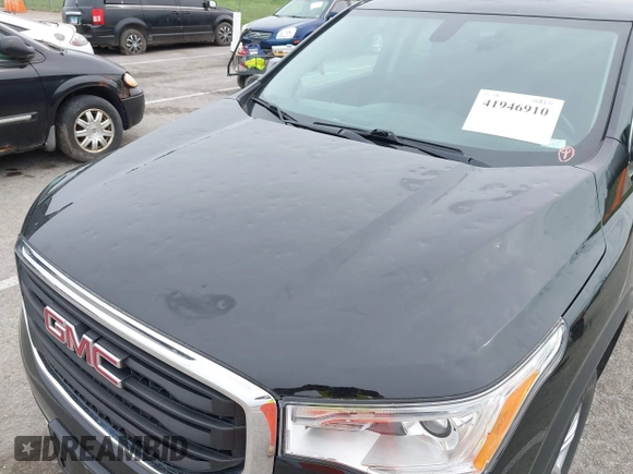 2019 GMC Acadia SLE with VIN 1GKKNKLA9KZ150282, listed as a IAAI auction lot 41946910 with 105,831 mi miles. Bid and sale history available at carsss.com. Image 6.