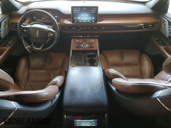 2020 Lincoln Aviator Reserve z VIN 5LM5J7WC2LGL28425, wystawiony jako Copart lot #56068124 z przebiegiem 82 282 mil mil oraz Szkoda całkowita • Salvage title. Historia ofert i sprzedaży dostępna na DreamBid. Obrazek 8.