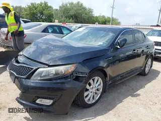 2015 Kia Optima LX z VIN 5XXGM4A73FG507178, wystawiony jako IAAI lot #42146877 z przebiegiem 165 348 mil mil oraz . Historia ofert i sprzedaży dostępna na DreamBid. Obrazek 2.