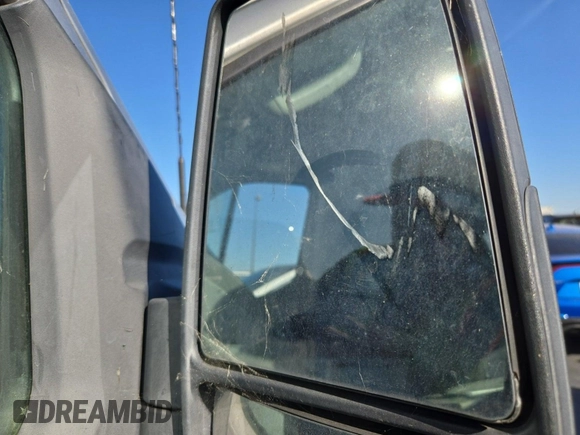 2017 Ford Transit Cargo with VIN 1FTYE1CM0HKB43622, listed as a IAAI auction lot 42670548 with 202,530 mi miles and . Bid and sale history available at DreamBid. Image 35.