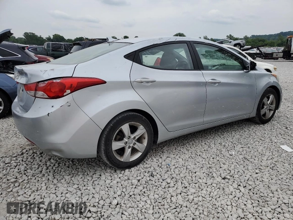 2013 Hyundai Elantra GLS с VIN 5NPDH4AE7DH352657, выставлен на аукционе Copart как лот 57814215 с пробегом 115 566 миль миль и Списание • Salvage title. История ставок и продаж доступна на DreamBid. Изображение 3.