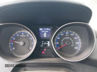 2013 Hyundai Elantra GT with VIN KMHD35LEXDU114448, listed as a IAAI auction lot 41944985 with 71,180 mi miles. Bid and sale history available at carsss.com. Image 7.