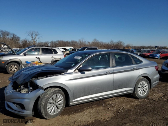 2020 Volkswagen Jetta S with VIN 3VWN57BUXLM051293, listed as a Copart auction lot 43318015 with 89,081 mi miles and Salvage Title. Bid and sale history available at carsss.com. Image 1.
