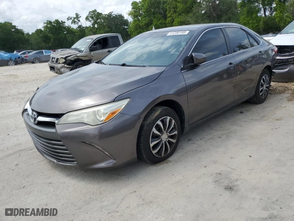 2015 Toyota Camry XLE with VIN 4T1BF1FK8FU065732, listed as a Copart auction lot 51230195 with 205,740 mi miles and Salvage Title. Bid and sale history available at carsss.com. Image 1.