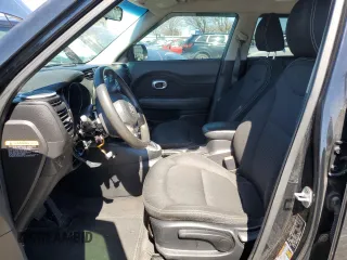 2016 Kia Soul + z VIN KNDJP3A51G7247699, wystawiony jako Copart lot #49346785 z przebiegiem 90 399 mil mil oraz Szkoda całkowita • Salvage title. Historia ofert i sprzedaży dostępna na DreamBid. Obrazek 7.